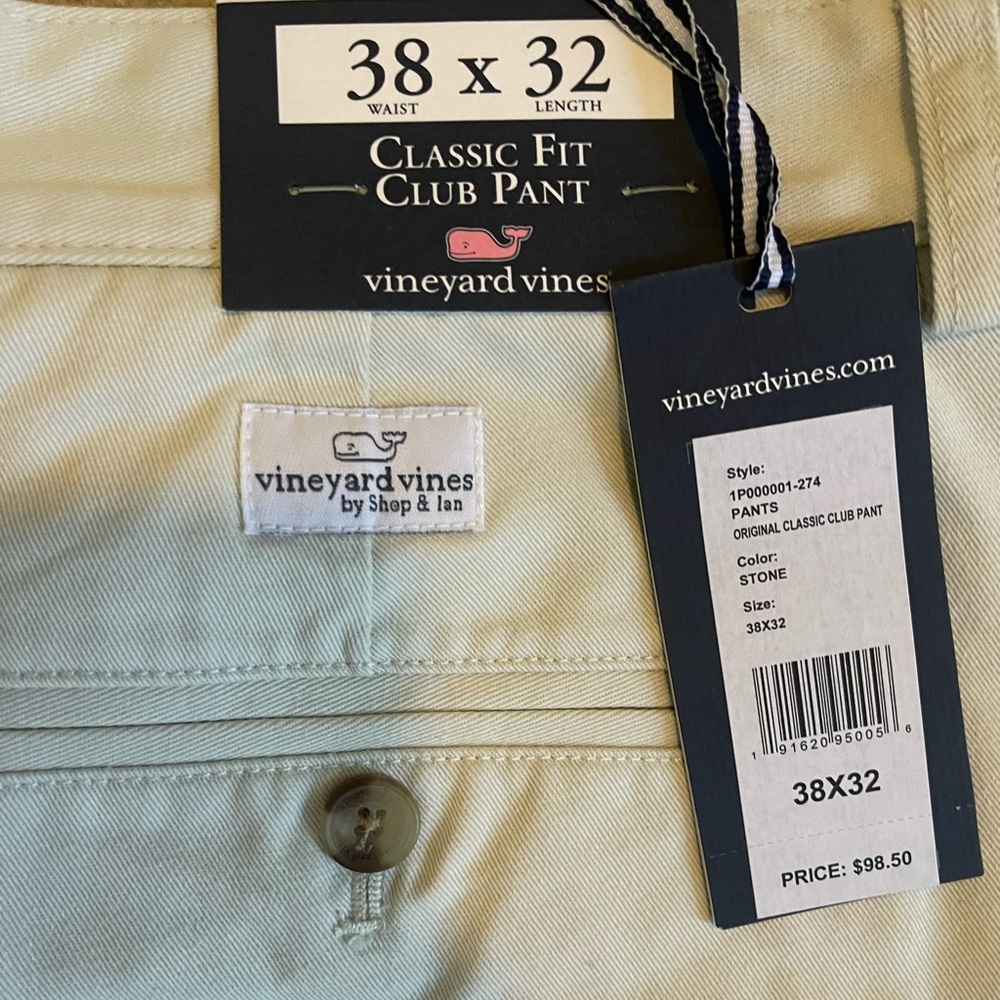 New Vineyard Vines 38x32 Classic Khakis